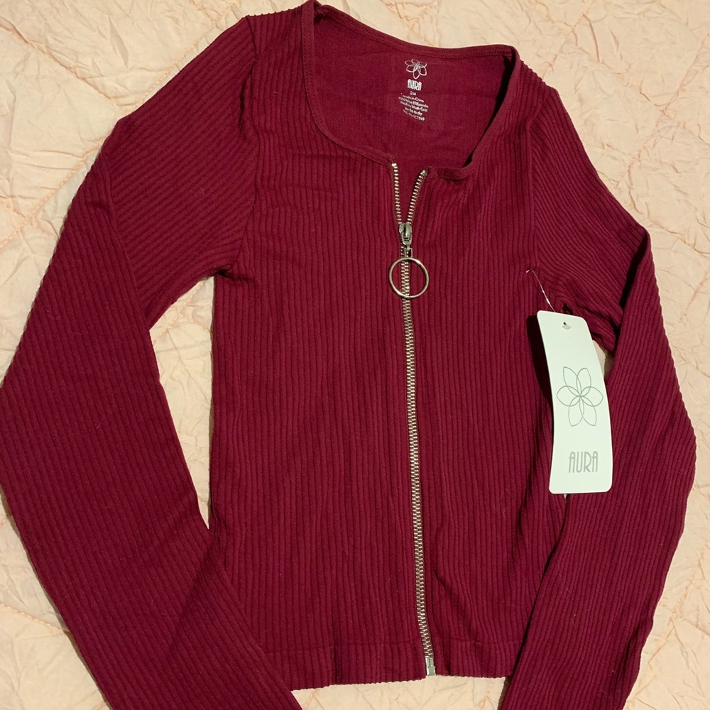 Aura red / burgundy o-ring zip up crop top